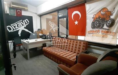 ERA KARAT HENDEK KÜÇÜK SANAYİ SİTESİNDE 180 M2 SATILIK DÜKKAN