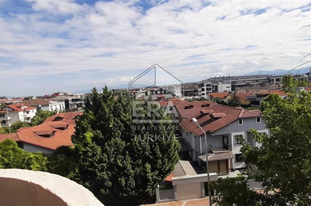 ERA KARAT SERDİVAN’DA SATILIK 2+1 SİTE İÇİNDE DAİRE