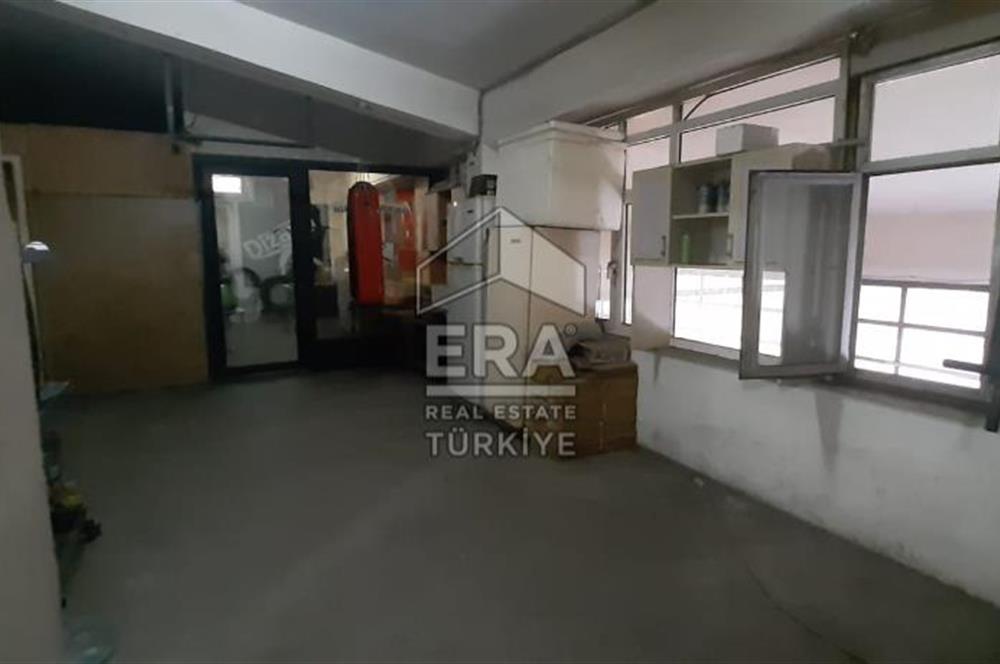 ERA KARAT HENDEK KÜÇÜK SANAYİ SİTESİNDE 180 M2 SATILIK DÜKKAN