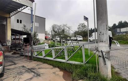 ERA KARAT HENDEK KÜÇÜK SANAYİ SİTESİNDE 180 M2 SATILIK DÜKKAN