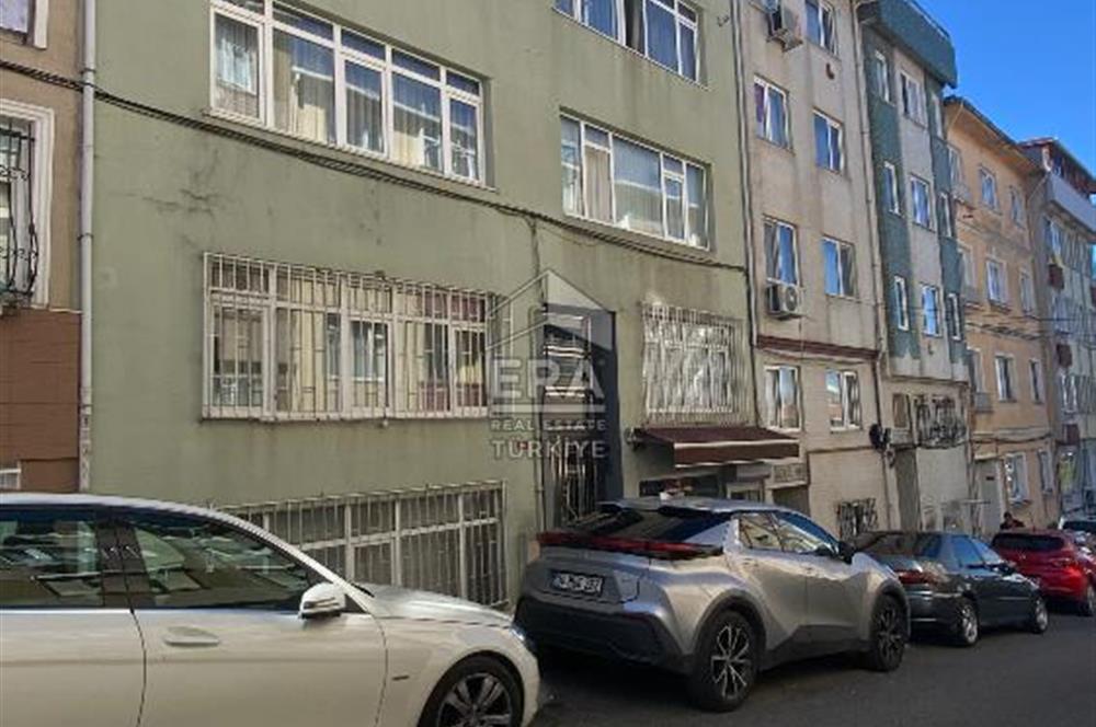 ÜSKÜDAR VALİDE-İ ATİK ' TE HARİKA KONUMDA SATILIK 3+1 DAİRE