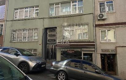 ÜSKÜDAR VALİDE-İ ATİK ' TE HARİKA KONUMDA SATILIK 3+1 DAİRE