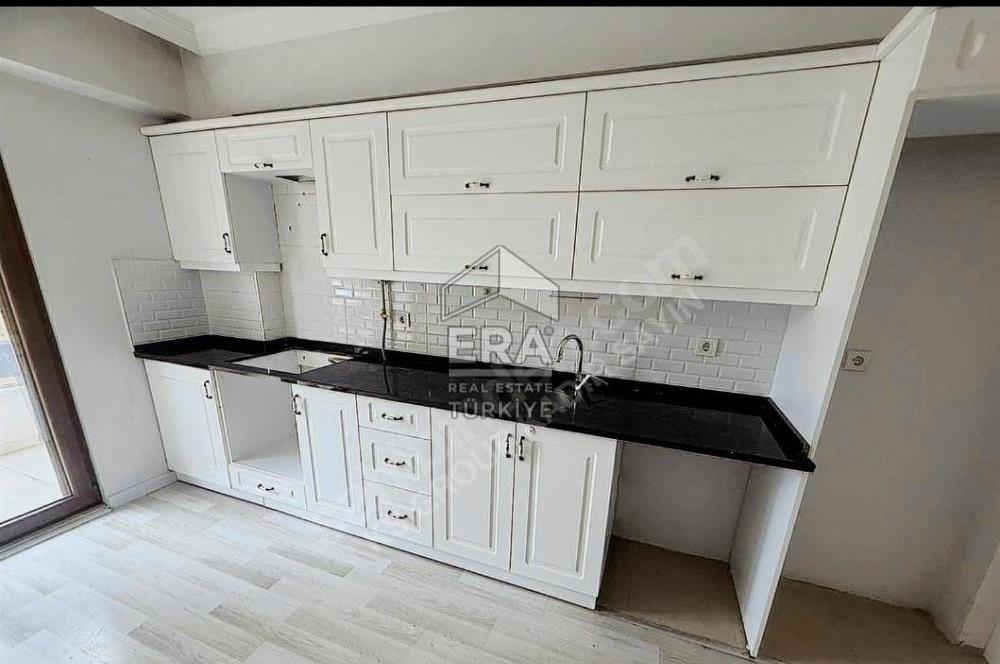 ERA KARAT SAKARYA TEPEKUM YENİ STADA YAKIN 3+1 SATILIK DAİRE