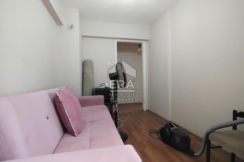 Kızılay Kan Bankası Yakını Satılık 3+1 Daire ve Dükkan Hissesi