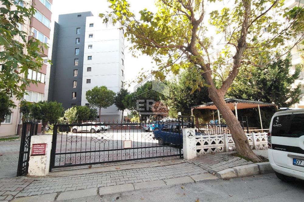 Kızılay Kan Bankası Yakını Satılık 3+1 Daire ve Dükkan Hissesi