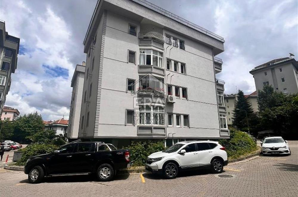 Metro ve Sahile Yürüyüş Mesafesinde Tarabya SanatçılarSitesi 3+1