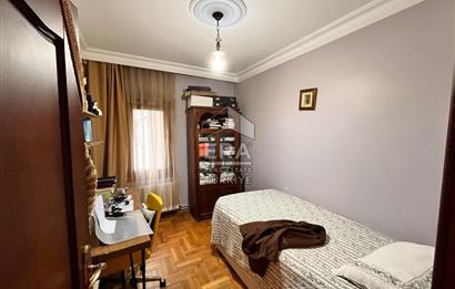 Metro ve Sahile Yürüyüş Mesafesinde Tarabya SanatçılarSitesi 3+1