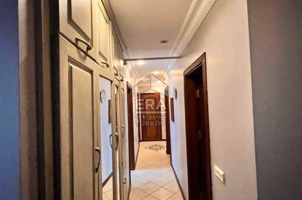 Metro ve Sahile Yürüyüş Mesafesinde Tarabya SanatçılarSitesi 3+1