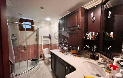 Metro ve Sahile Yürüyüş Mesafesinde Tarabya SanatçılarSitesi 3+1