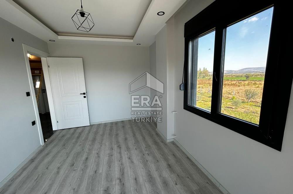 Altınovada Satılık Dubleks Deniz Manzaralı Sıfır Villa