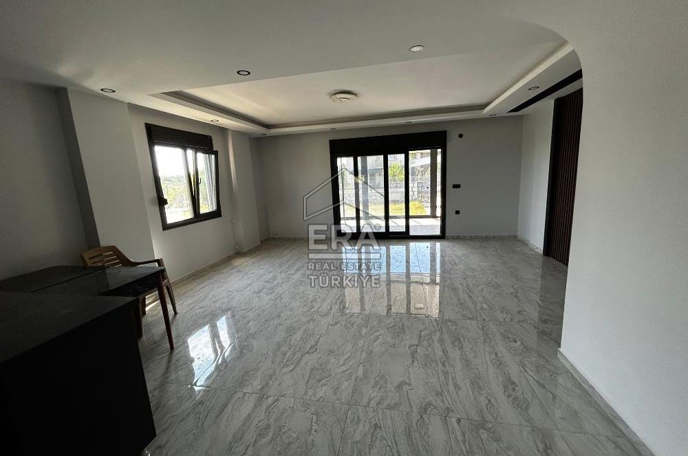 Altınovada Satılık Dubleks Deniz Manzaralı Sıfır Villa