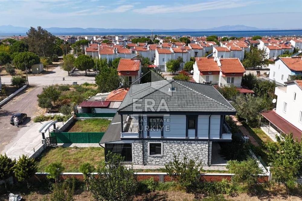 Altınovada Satılık Dubleks Deniz Manzaralı Sıfır Villa