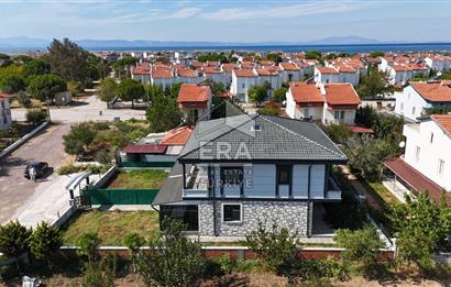 Altınovada Satılık Dubleks Deniz Manzaralı Sıfır Villa