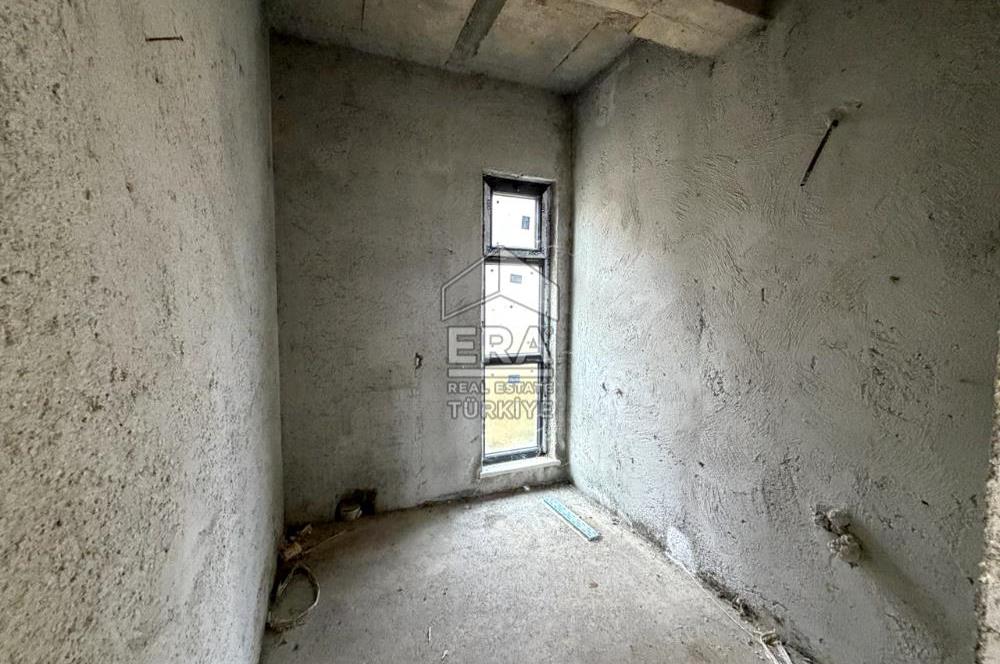 BALIKESİR KARESİ NAİPLİ'DE SATILIK 4+1 252 M² KÖŞE VİLLA