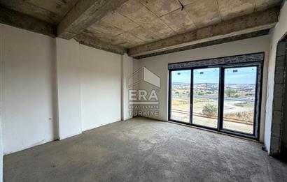 BALIKESİR KARESİ NAİPLİ'DE SATILIK 4+1 252 M² KÖŞE VİLLA