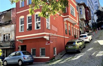 KUZGUNCUK'DA BOĞAZ MANZARALI TARİHİ KONAK 
