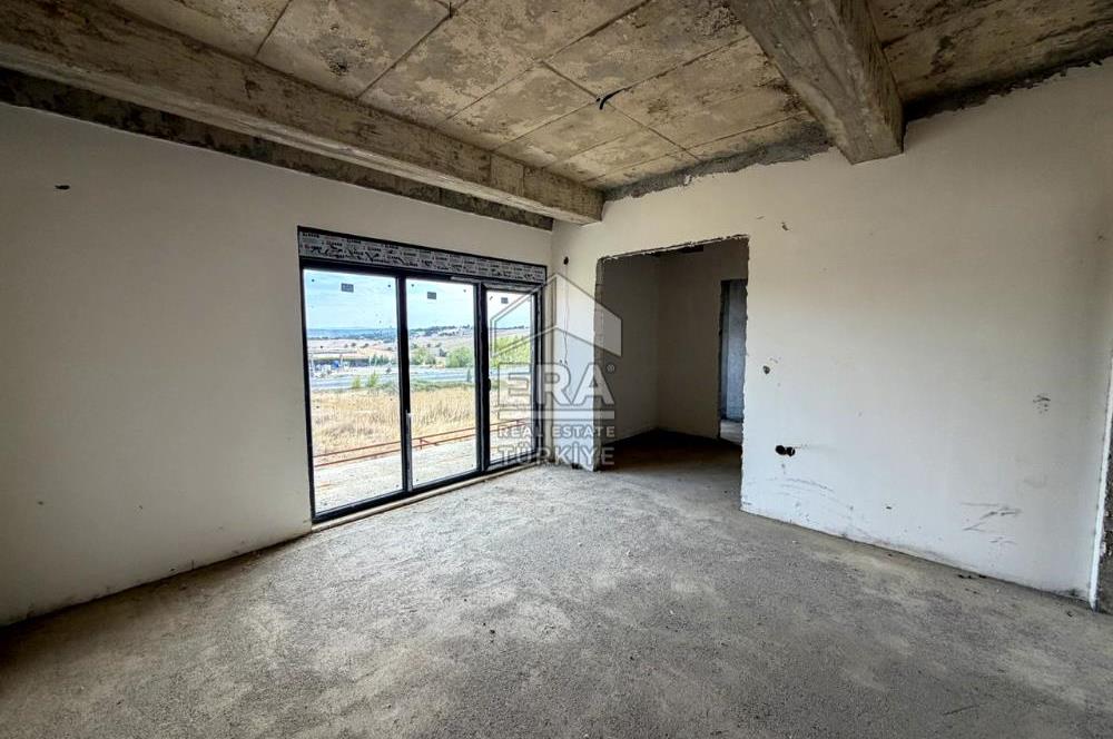 BALIKESİR KARESİ NAİPLİ'DE SATILIK 4+1 252 M² KÖŞE VİLLA