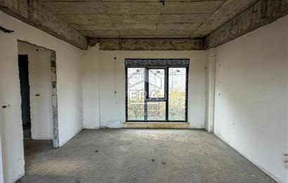 BALIKESİR KARESİ NAİPLİ'DE SATILIK 4+1 252 M² KÖŞE VİLLA