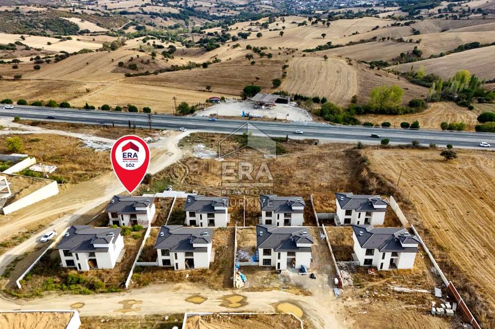BALIKESİR KARESİ NAİPLİ'DE SATILIK 4+1 252 M² KÖŞE VİLLA