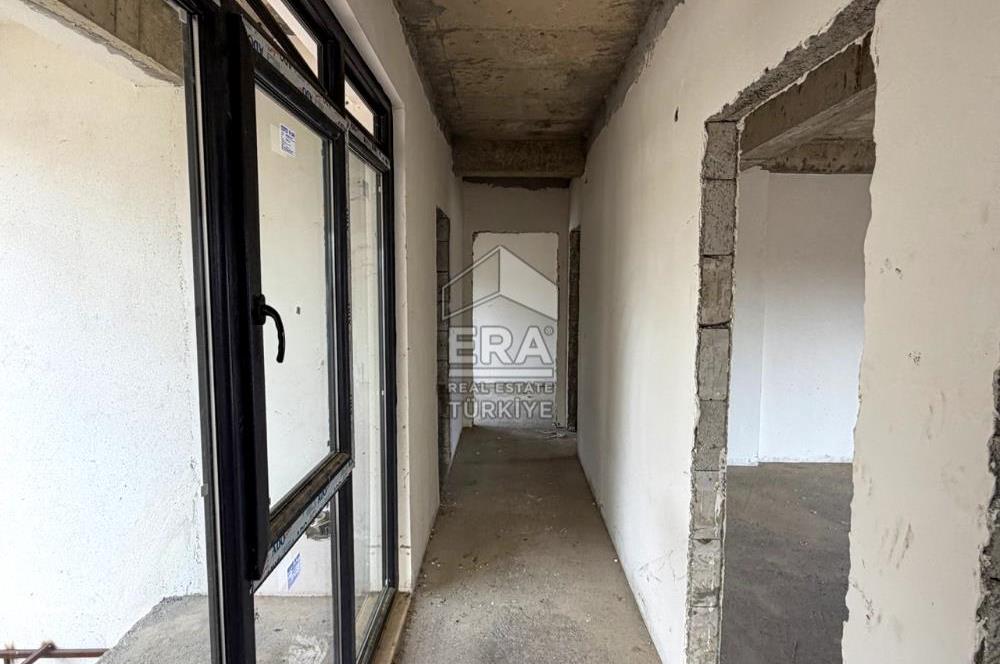 BALIKESİR KARESİ NAİPLİ'DE SATILIK 4+1 252 M² KÖŞE VİLLA
