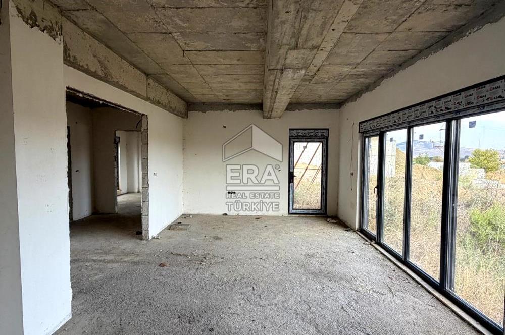 BALIKESİR KARESİ NAİPLİ'DE SATILIK 4+1 252 M² KÖŞE VİLLA