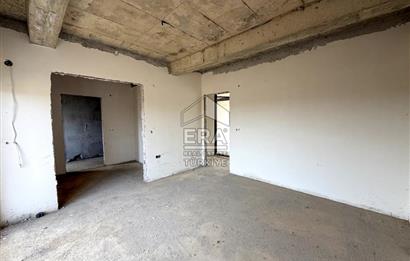 BALIKESİR KARESİ NAİPLİ'DE SATILIK 4+1 252 M² KÖŞE VİLLA