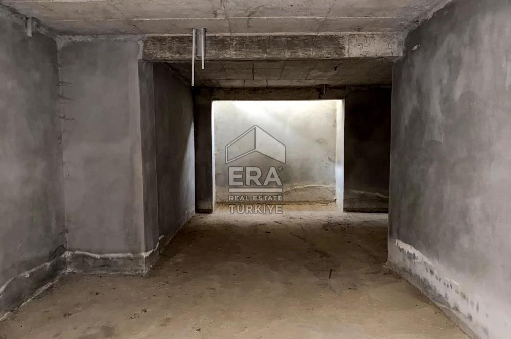 BALIKESİR KARESİ NAİPLİ'DE SATILIK 4+1 252 M² KÖŞE VİLLA