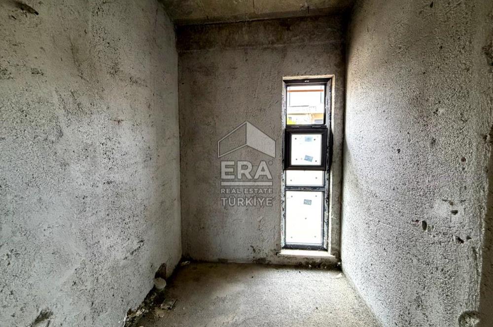 BALIKESİR KARESİ NAİPLİ'DE SATILIK 4+1 252 M² KÖŞE VİLLA