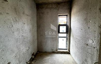 BALIKESİR KARESİ NAİPLİ'DE SATILIK 4+1 252 M² KÖŞE VİLLA