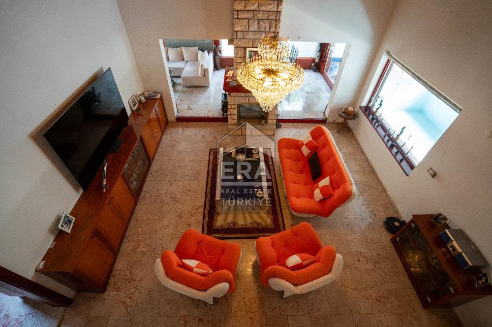 Datça Reşadiye'de 1.085m2 Arsa Paylı 7+2 Havuzlu Çiftlik Evi