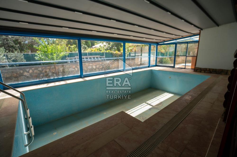 Datça Reşadiye'de 1.085m2 Arsa Paylı 7+2 Havuzlu Çiftlik Evi
