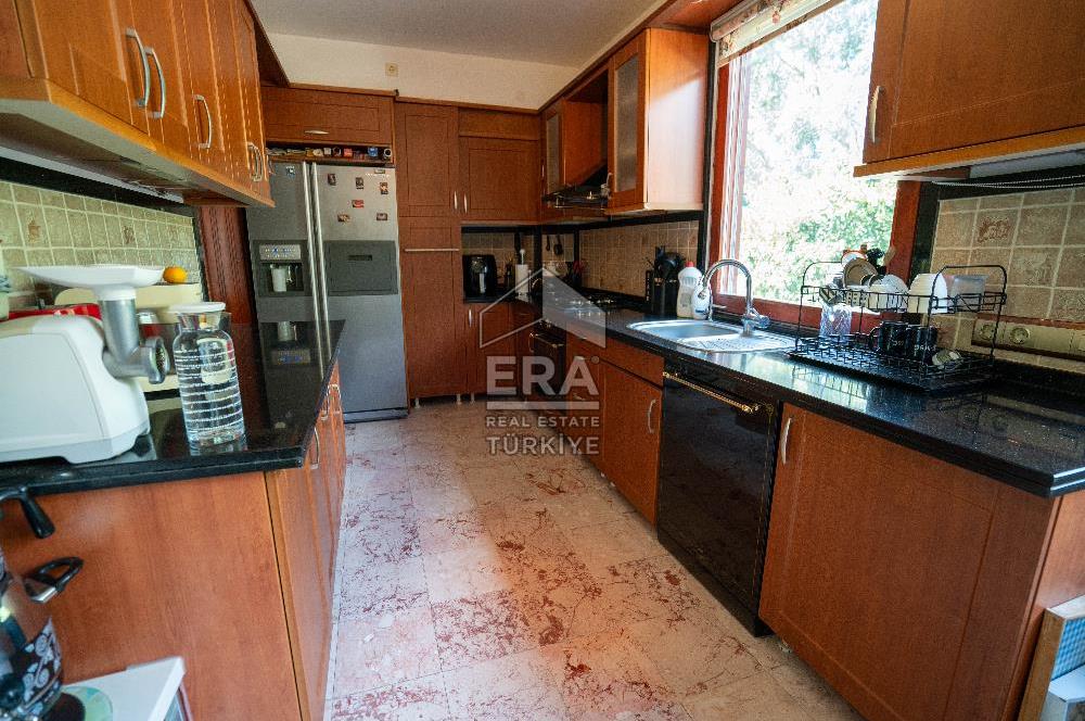 Datça Reşadiye'de 1.085m2 Arsa Paylı 7+2 Havuzlu Çiftlik Evi