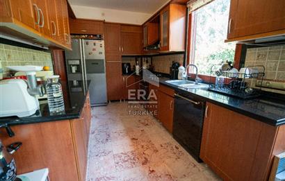 Datça Reşadiye'de 1.085m2 Arsa Paylı 7+2 Havuzlu Çiftlik Evi