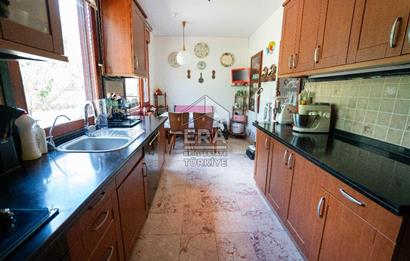 Datça Reşadiye'de 1.085m2 Arsa Paylı 7+2 Havuzlu Çiftlik Evi