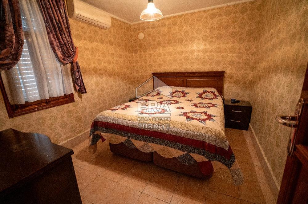 Datça Reşadiye'de 1.085m2 Arsa Paylı 7+2 Havuzlu Çiftlik Evi