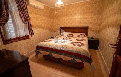 Datça Reşadiye'de 1.085m2 Arsa Paylı 7+2 Havuzlu Çiftlik Evi