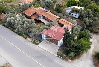 Datça Reşadiye'de 1.085m2 Arsa Paylı 7+2 Havuzlu Çiftlik Evi