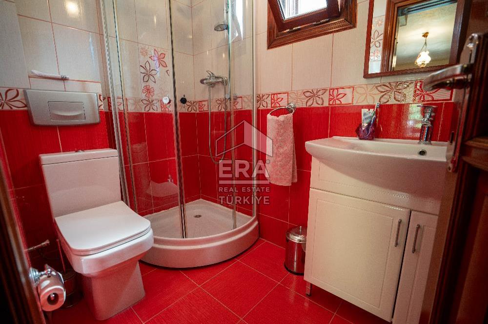 Datça Reşadiye'de 1.085m2 Arsa Paylı 7+2 Havuzlu Çiftlik Evi