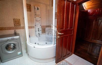 Datça Reşadiye'de 1.085m2 Arsa Paylı 7+2 Havuzlu Çiftlik Evi