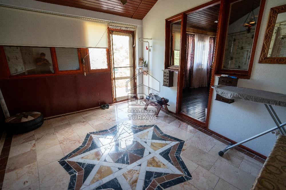 Datça Reşadiye'de 1.085m2 Arsa Paylı 7+2 Havuzlu Çiftlik Evi