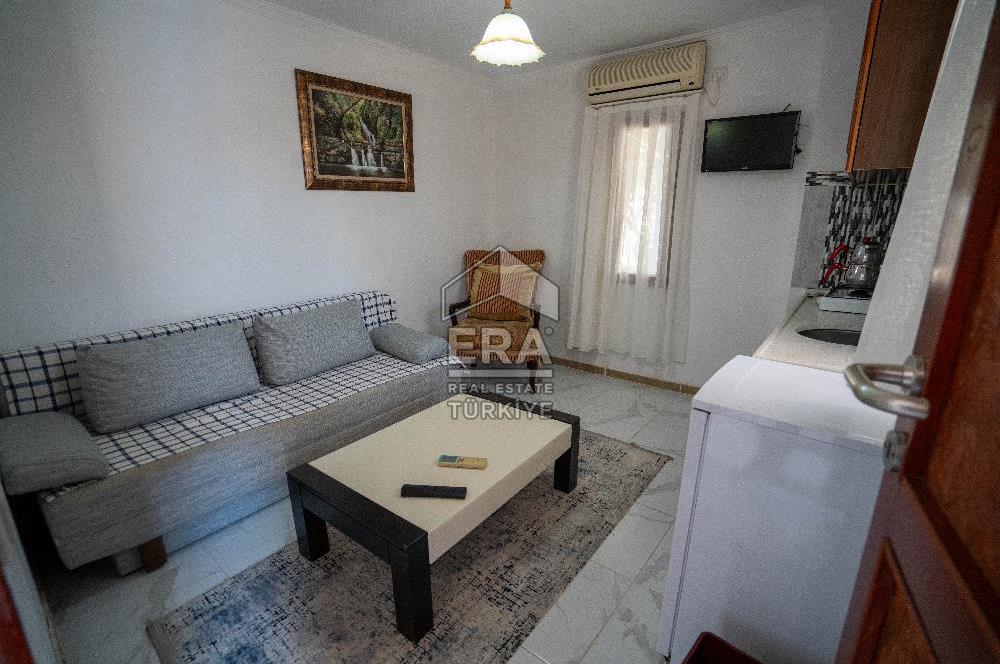 Datça Reşadiye'de 1.085m2 Arsa Paylı 7+2 Havuzlu Çiftlik Evi