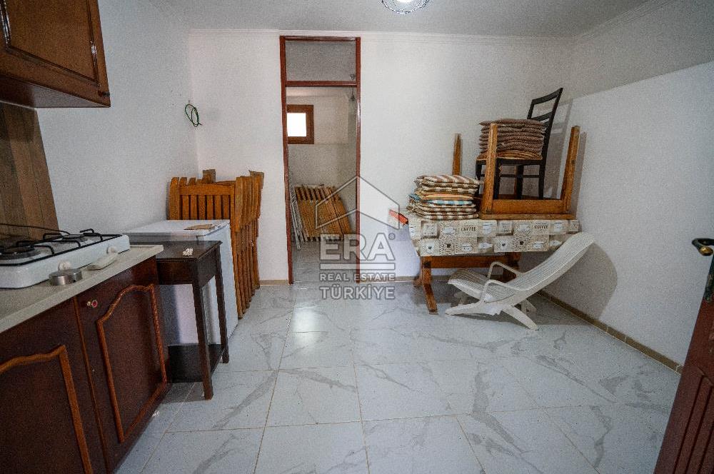 Datça Reşadiye'de 1.085m2 Arsa Paylı 7+2 Havuzlu Çiftlik Evi