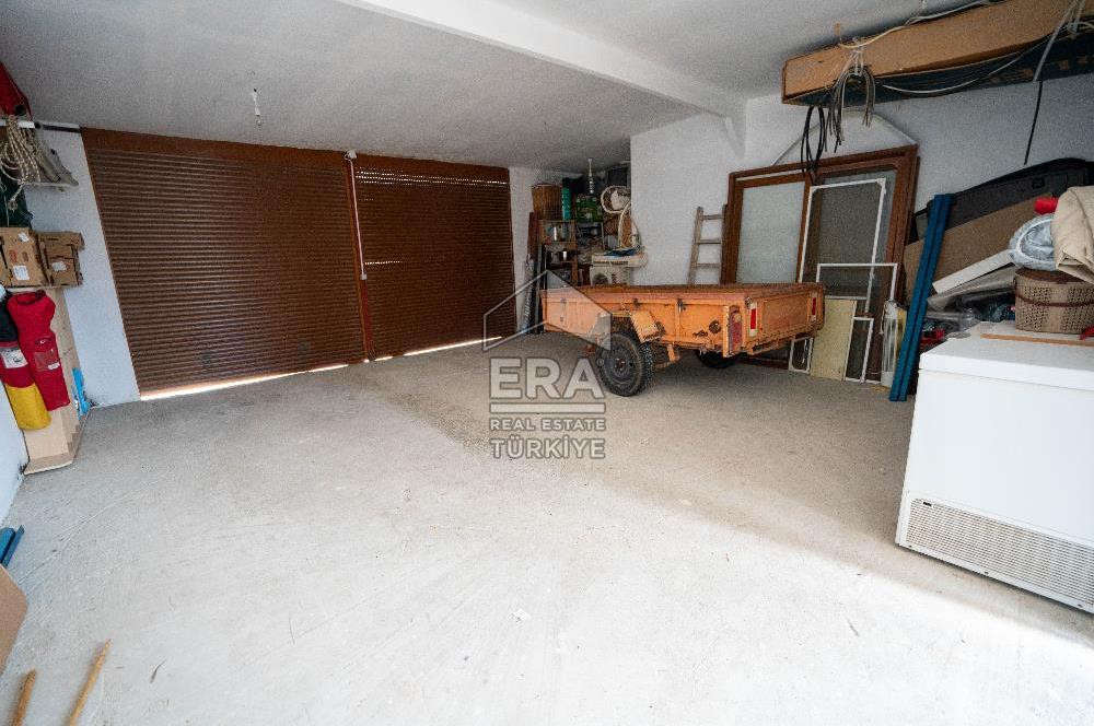 Datça Reşadiye'de 1.085m2 Arsa Paylı 7+2 Havuzlu Çiftlik Evi