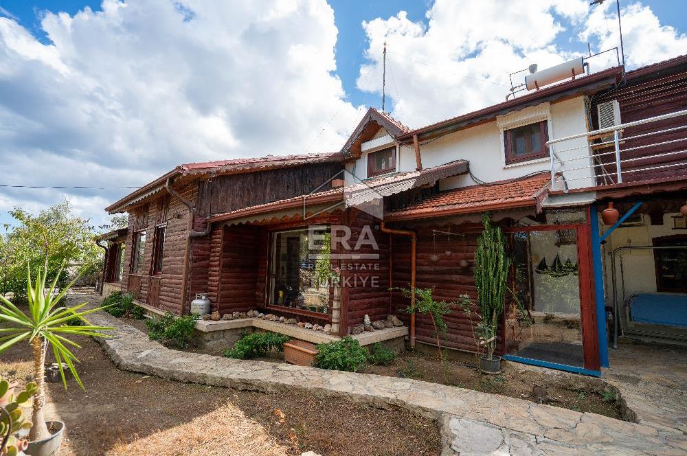 Datça Reşadiye'de 1.085m2 Arsa Paylı 7+2 Havuzlu Çiftlik Evi
