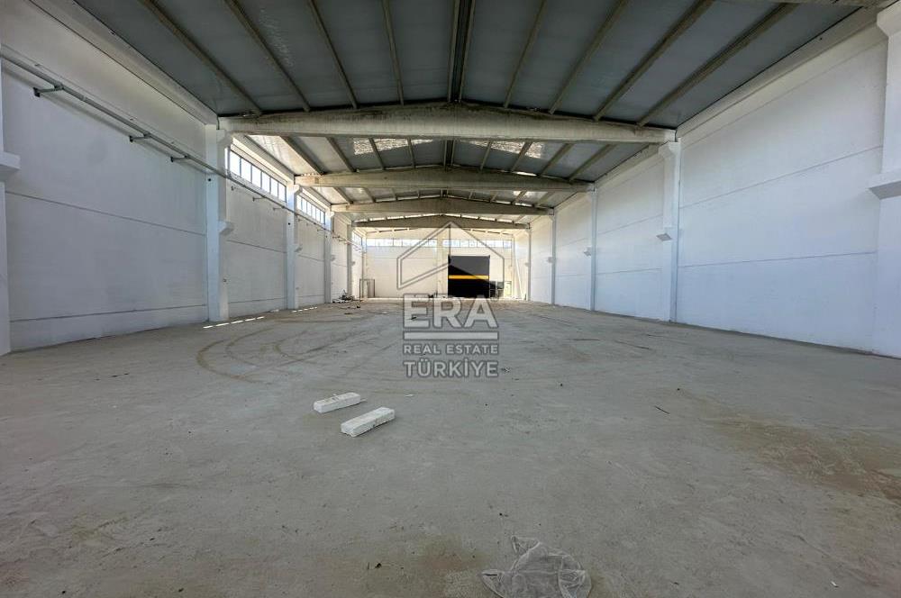 Hacıeyüplü'de 850 m2 Kiralık Fabrika Holü