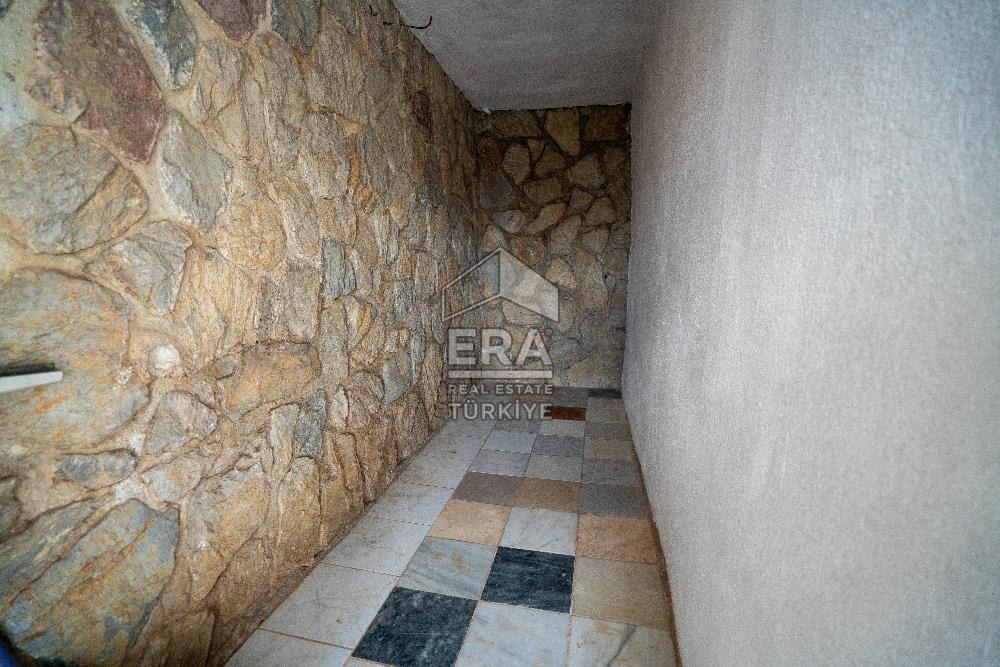 Datça Merkezde Deniz Manzaralı 277 M2 Tripleks Villa Ve Dükkan