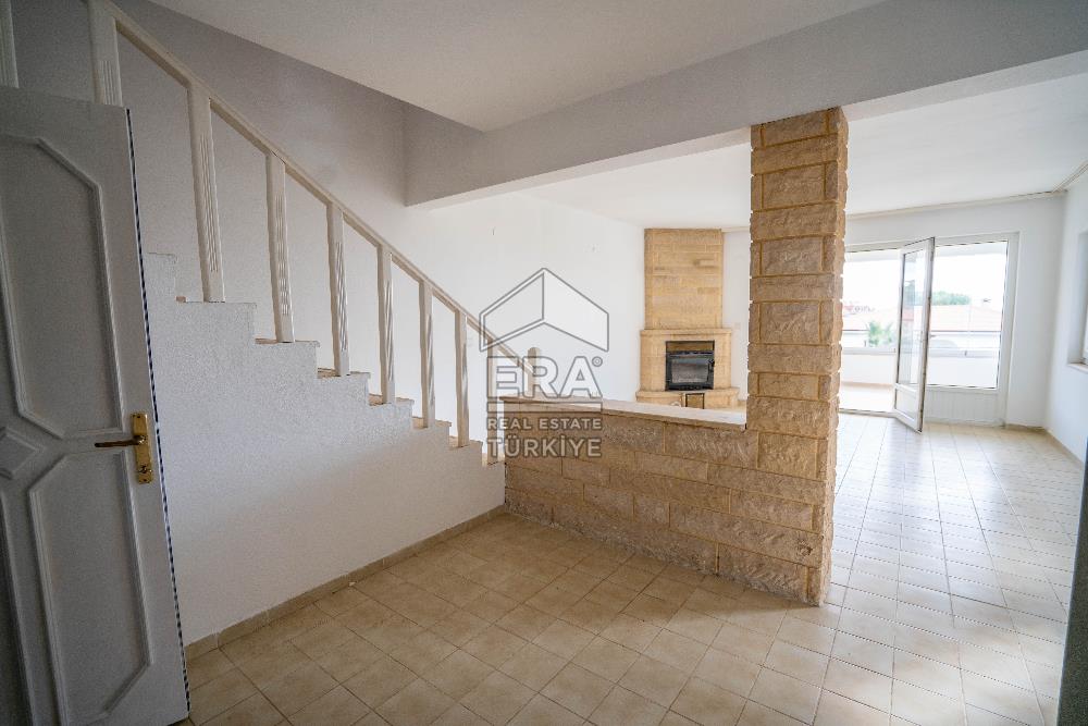 Datça Merkezde Deniz Manzaralı 277 M2 Tripleks Villa Ve Dükkan