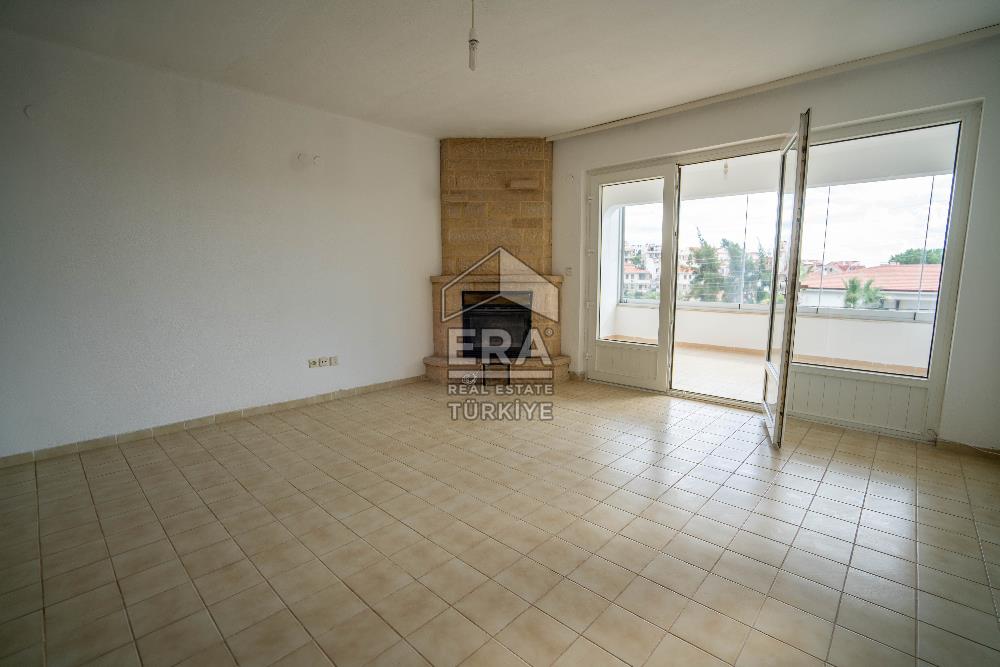 Datça Merkezde Deniz Manzaralı 277 M2 Tripleks Villa Ve Dükkan