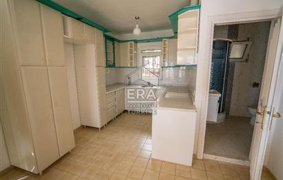Datça Merkezde Deniz Manzaralı 277 M2 Tripleks Villa Ve Dükkan