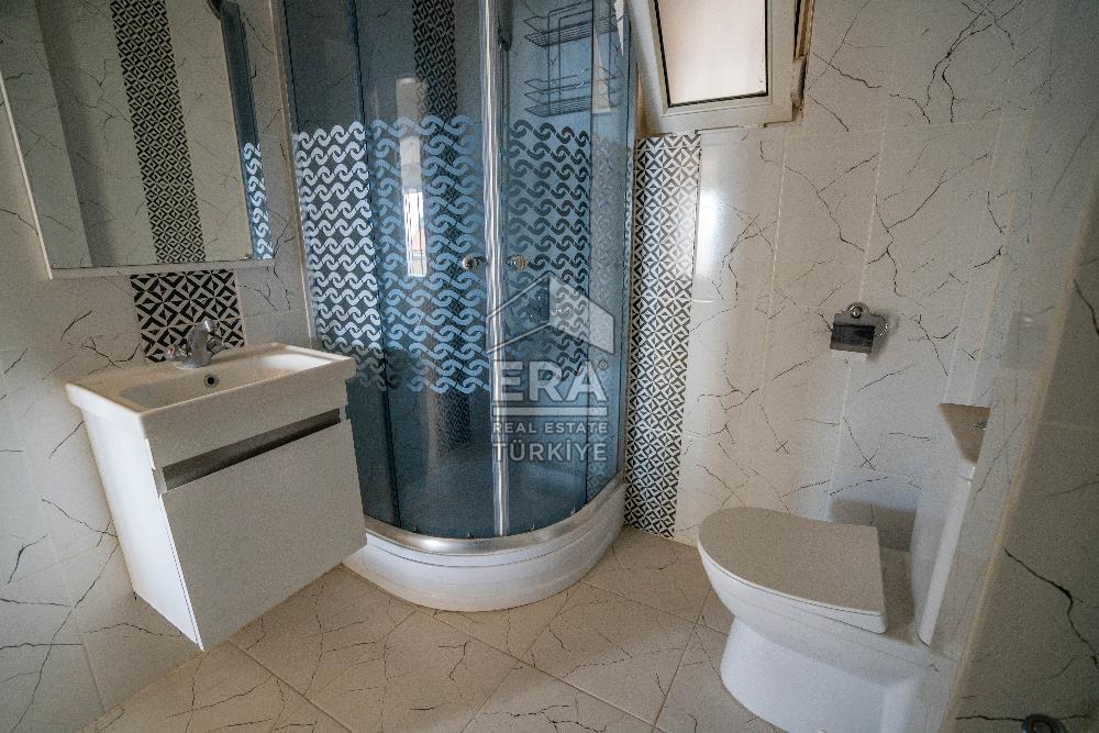Datça Merkezde Deniz Manzaralı 277 M2 Tripleks Villa Ve Dükkan